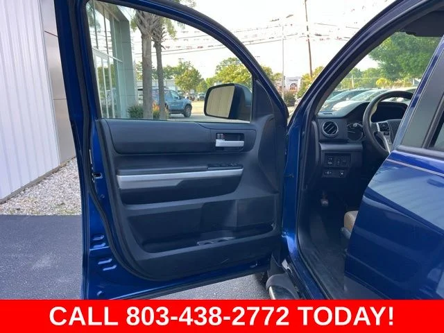 Used 2015 Blue Toyota SR5 image 3