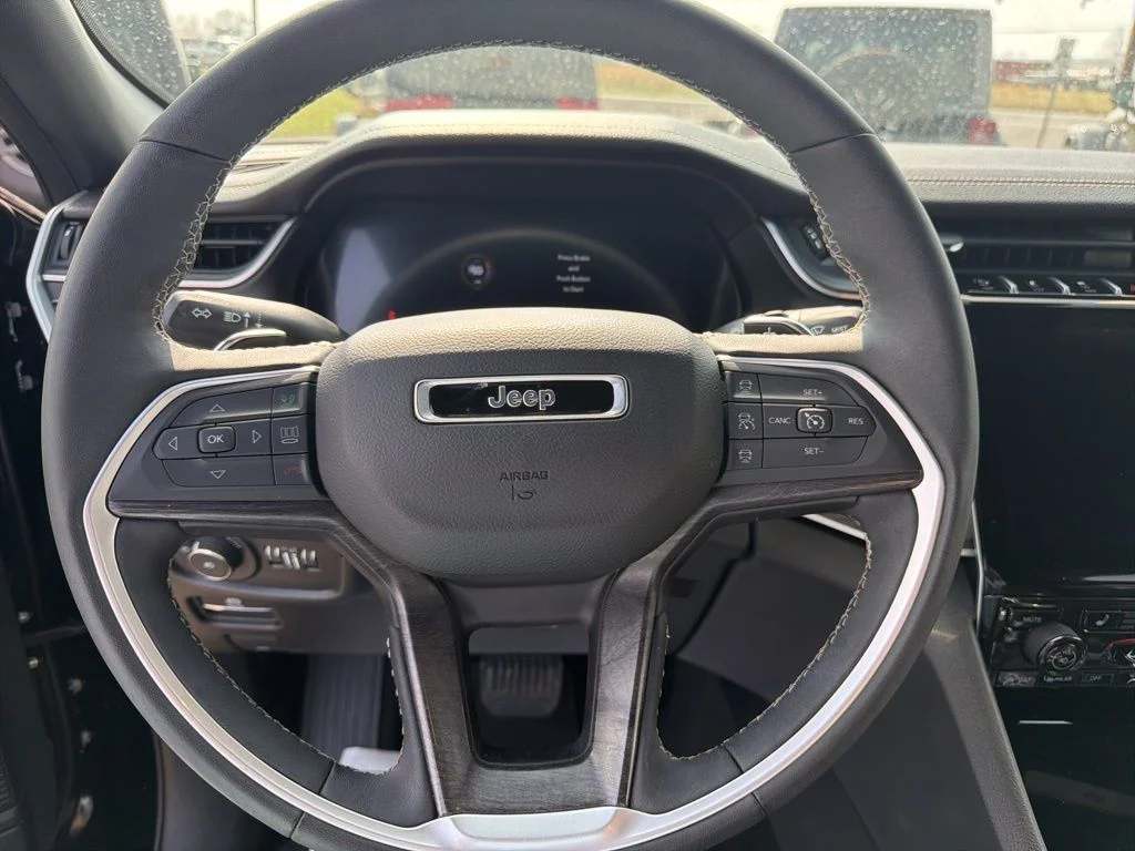 Used 2025 Black Jeep Limited image 36