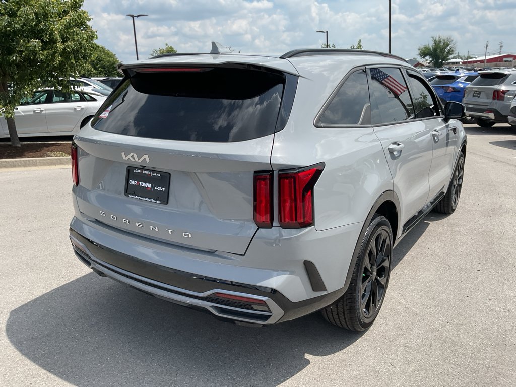 Used 2022 Wolf Gray Kia SX image 10