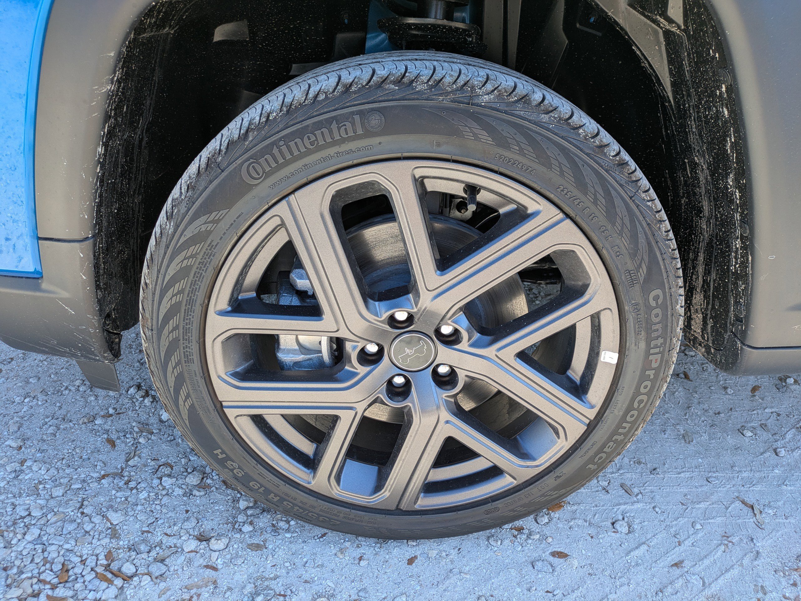 New 2026 Hydro Blue Pearl-Coat Exterior Paint Jeep Latitude Altitude image 10