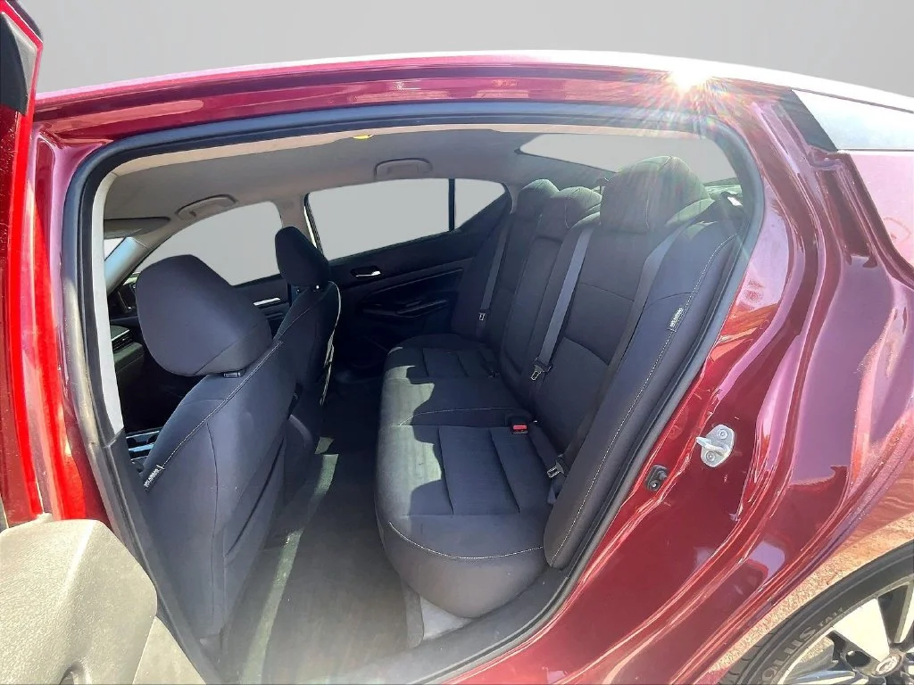 Used 2021 Red Nissan 2.5 SV image 24