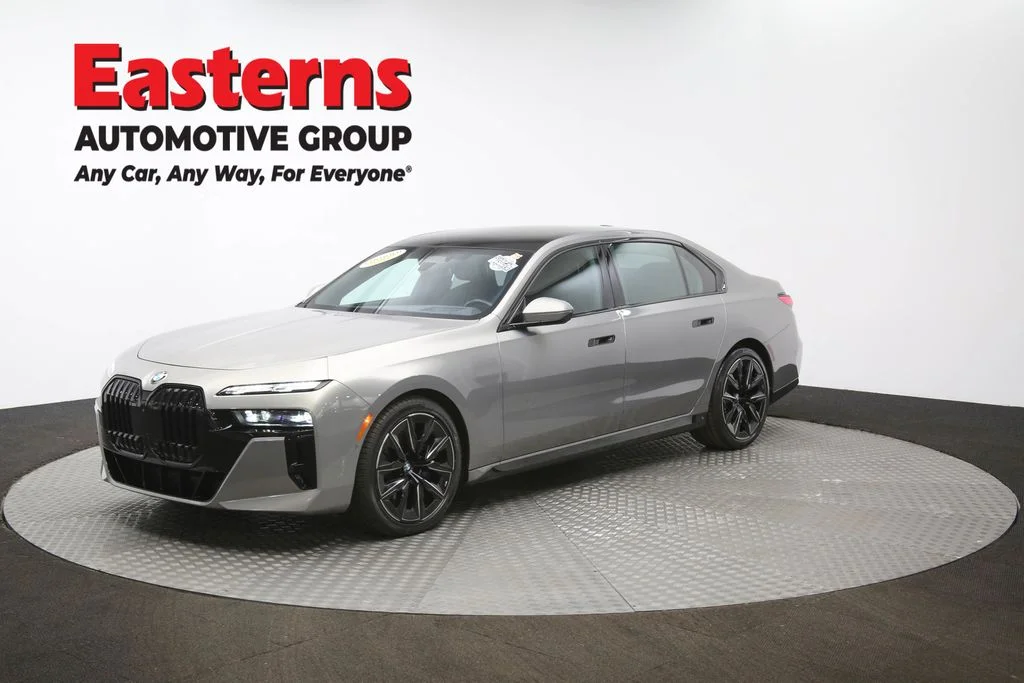 Used 2023 Gray BMW 760i xDrive image 60