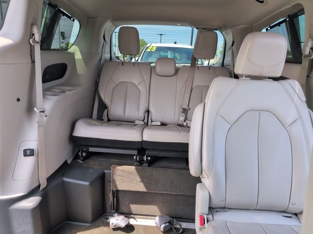 2018 Chrysler Pacifica Touring L Plus - Photo 24
