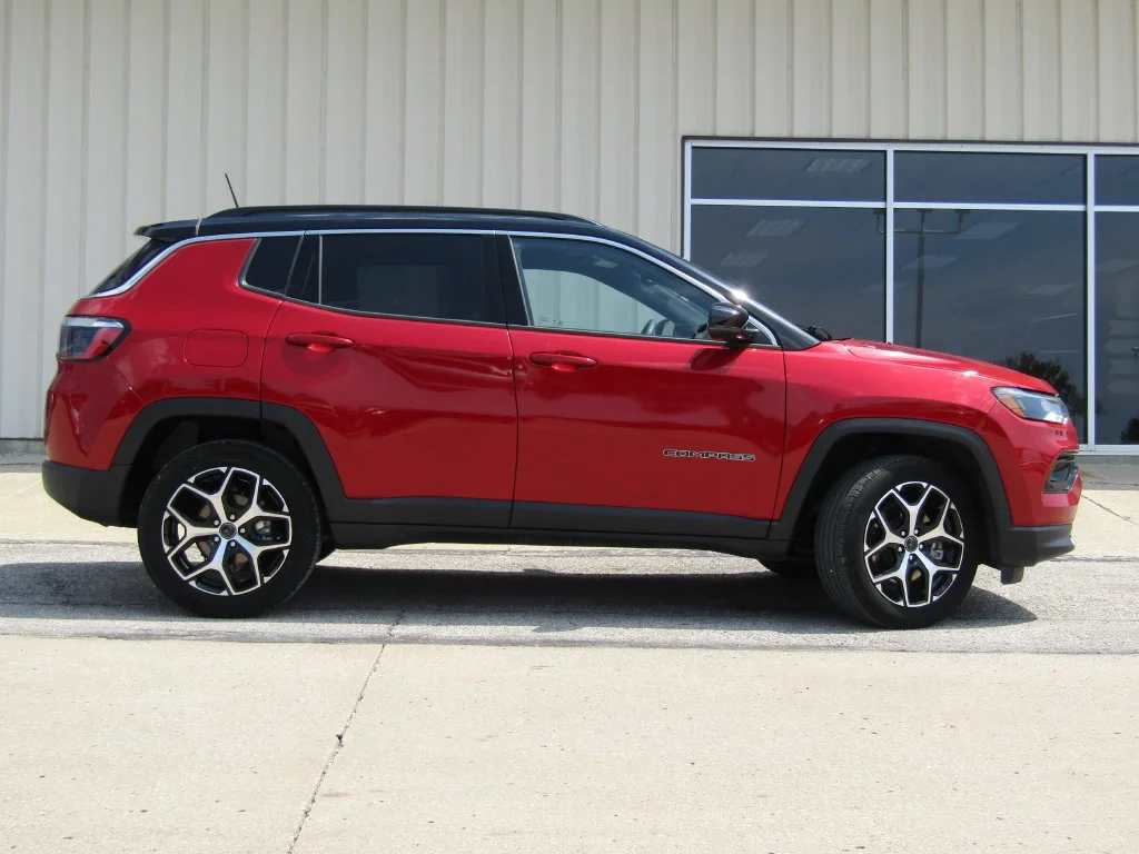 Used 2025 Red Jeep Limited image 2