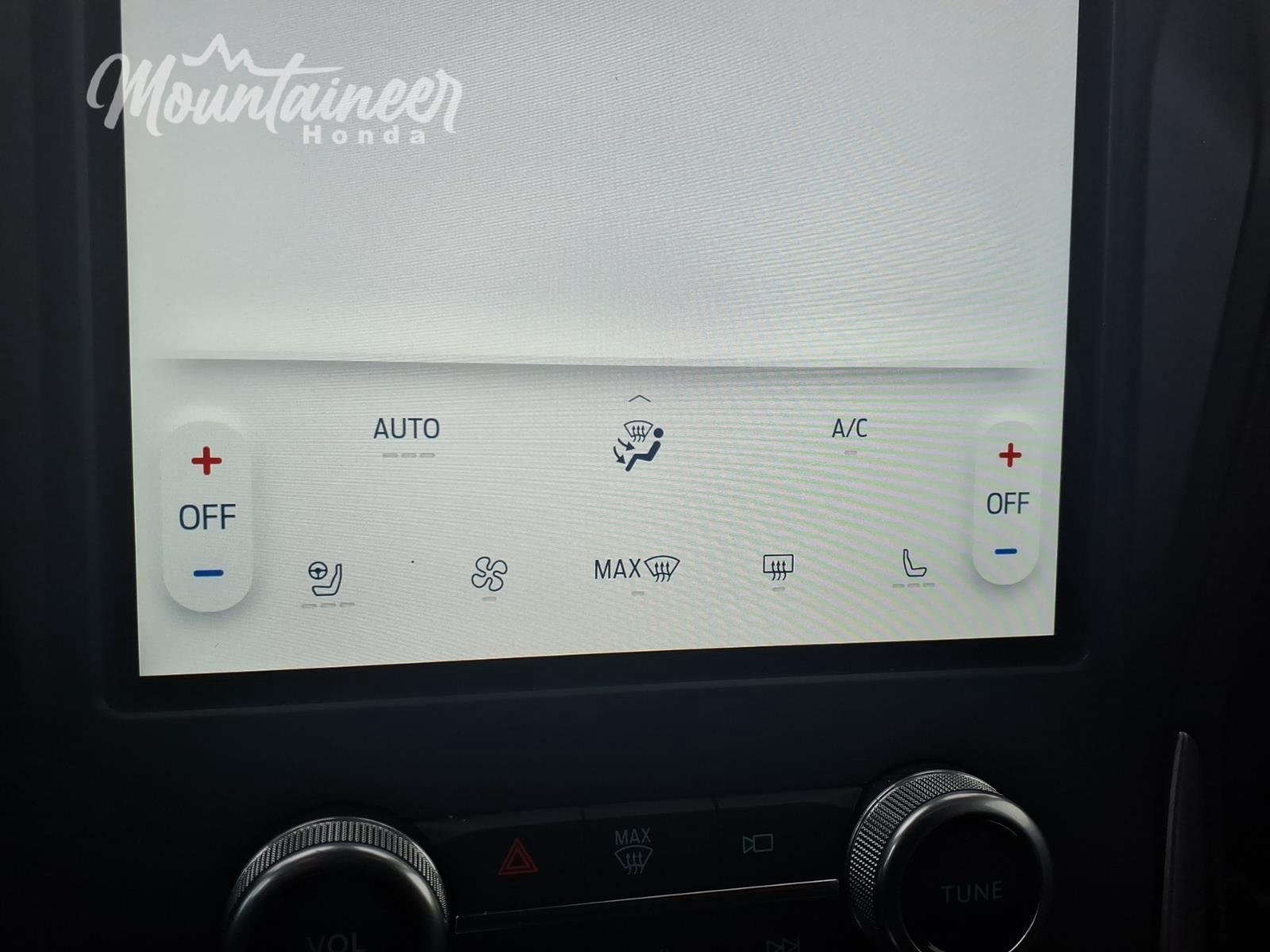 Used 2022 Agate Black Ford SEL image 31
