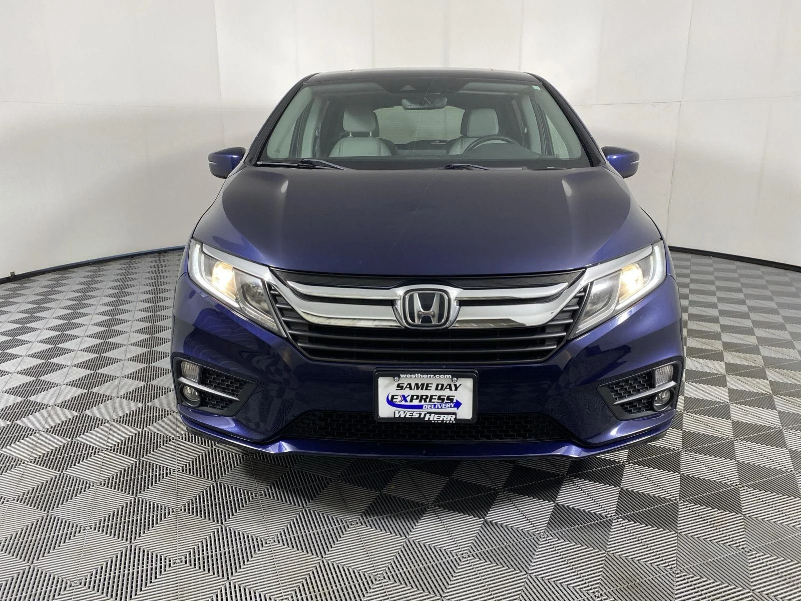 Used 2018 Obsidian Blue Pearl Honda EX-L image 2