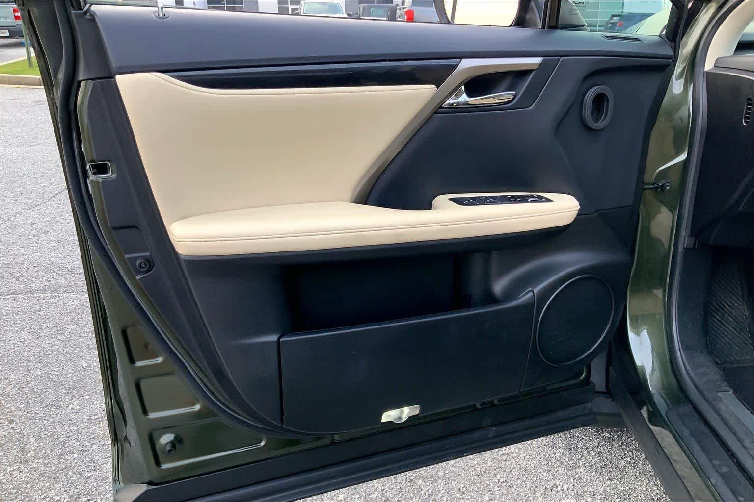 Used 2022 Nori Green Pearl Lexus  image 30