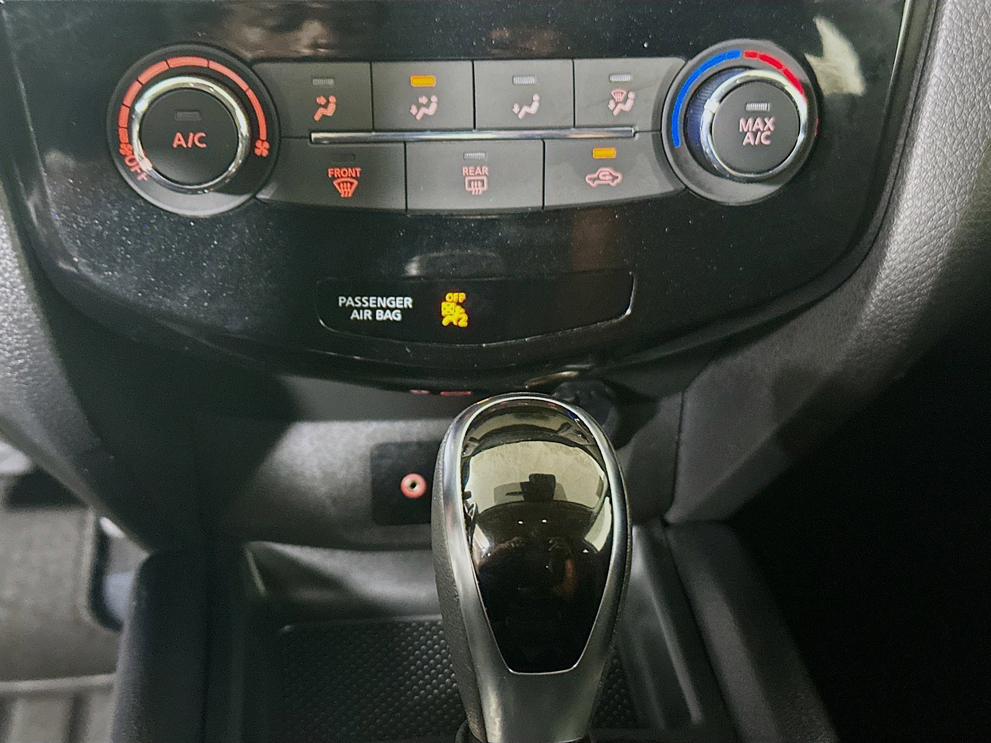 Used 2021 Brilliant Silver Metallic Nissan S image 22