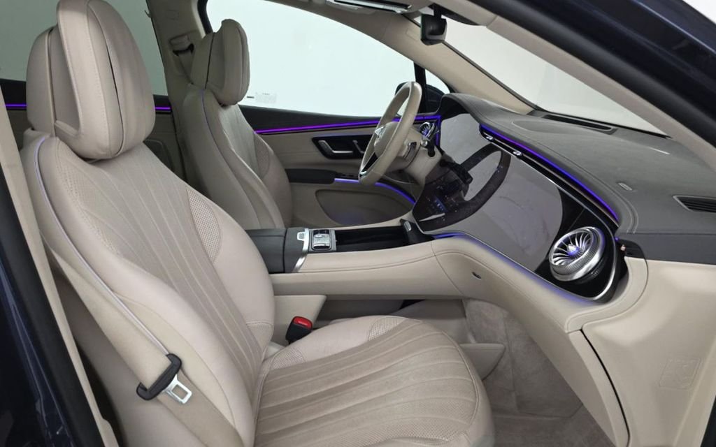 Used 2023 Blue Mercedes-Benz 580 image 8