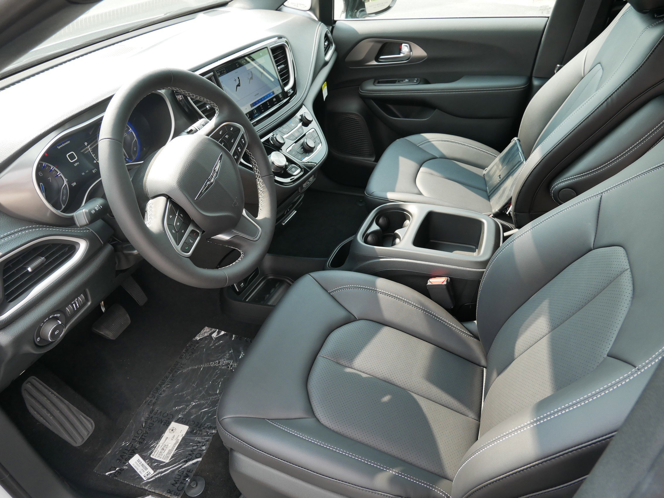 2025 Chrysler Pacifica Select - Photo 11