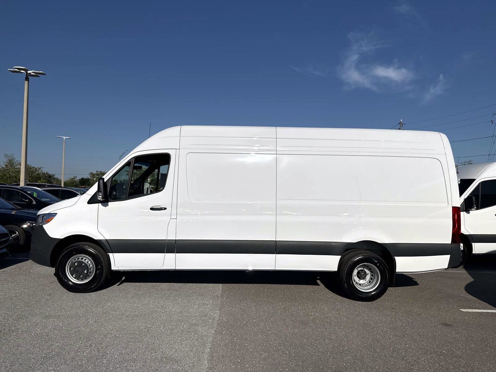 New 2026 Arctic White Sprinter Cargo 170 WB image 2