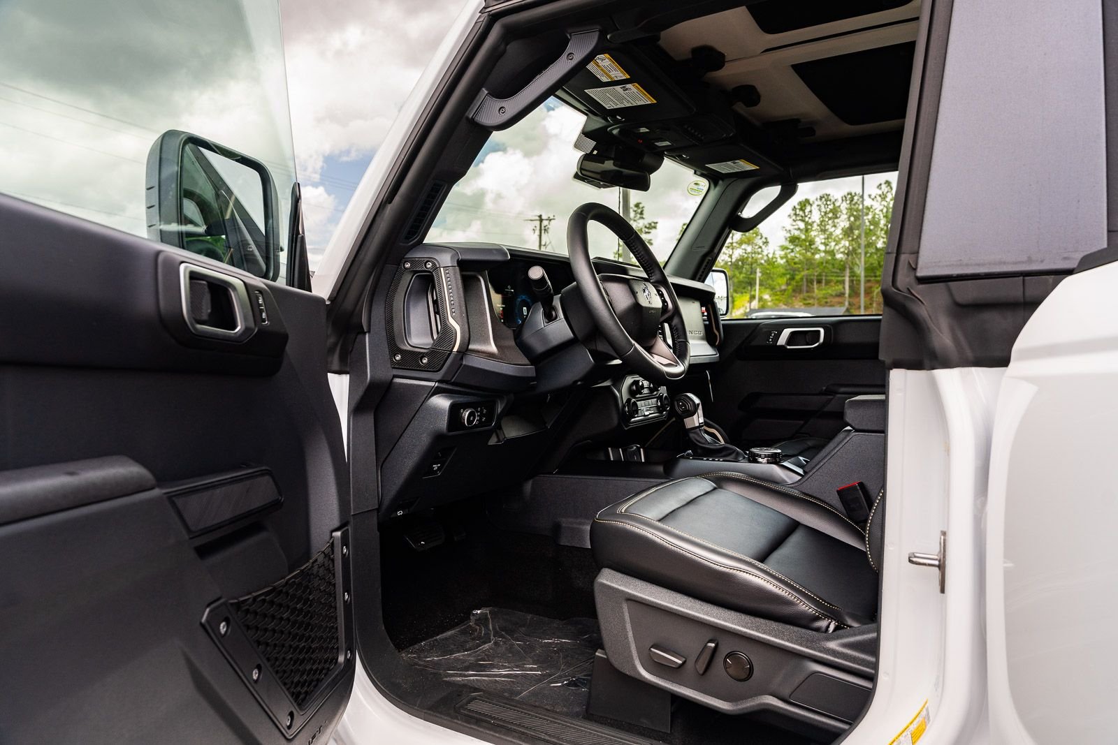 New 2026 Oxford White Ford Badlands® image 15