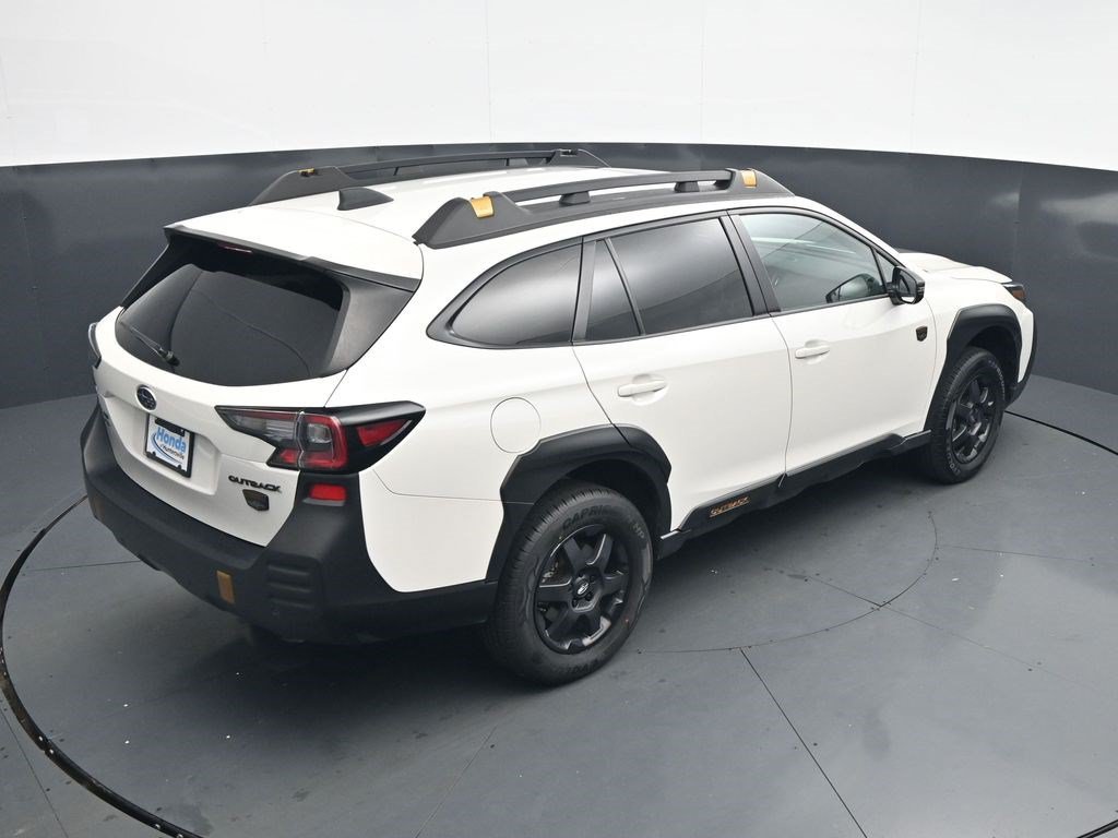 Used 2023 Crystal White Pearl Subaru Wilderness image 18