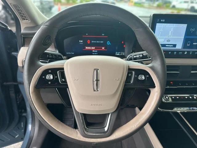 Used 2024 Blue Lincoln Grand Touring image 15