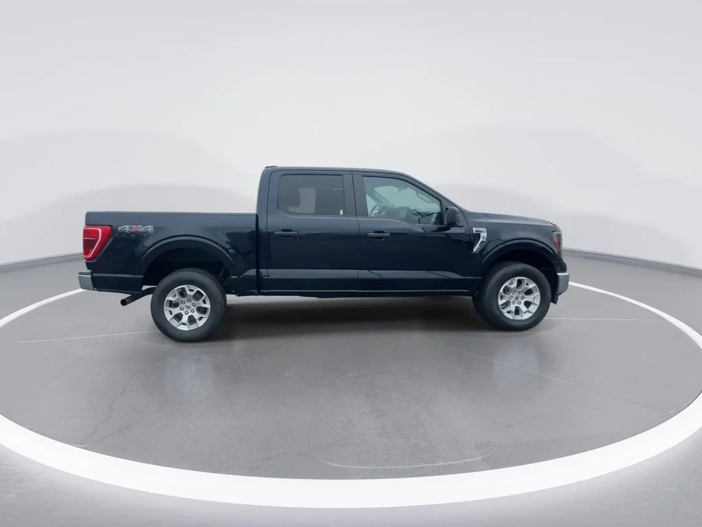 Used 2023 Blue Ford XLT image 9