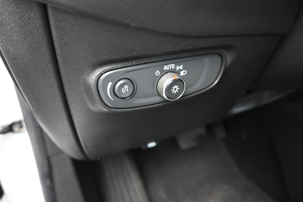Used 2021 White Chevrolet LS image 13