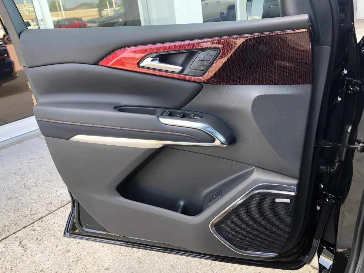 New 2026 Black Chevrolet Awd 4dr Rs image 20