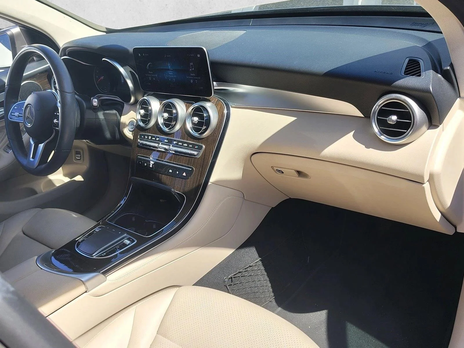 Used 2020 Mojave Silver Metallic Mercedes-Benz GLC 300 image 18