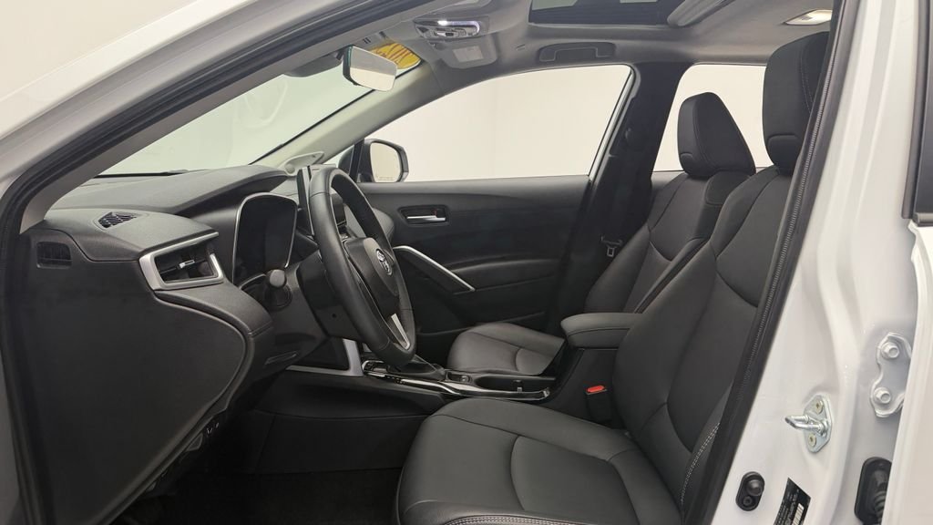 Used 2025 Beige Toyota XLE image 13