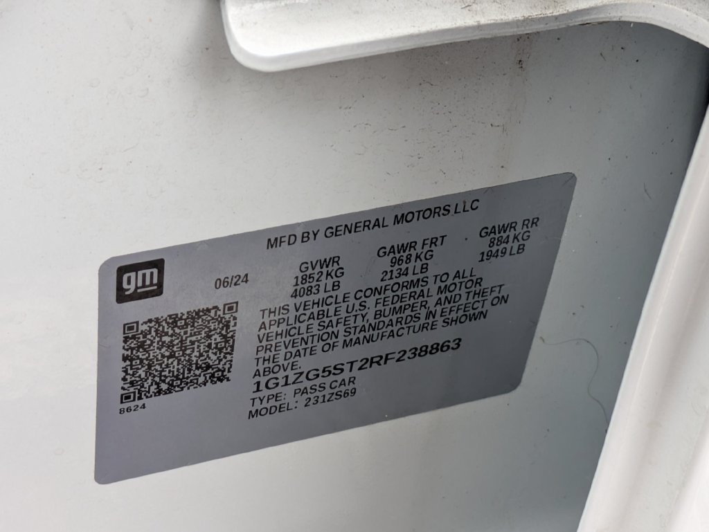 Used 2024 White Chevrolet RS image 22