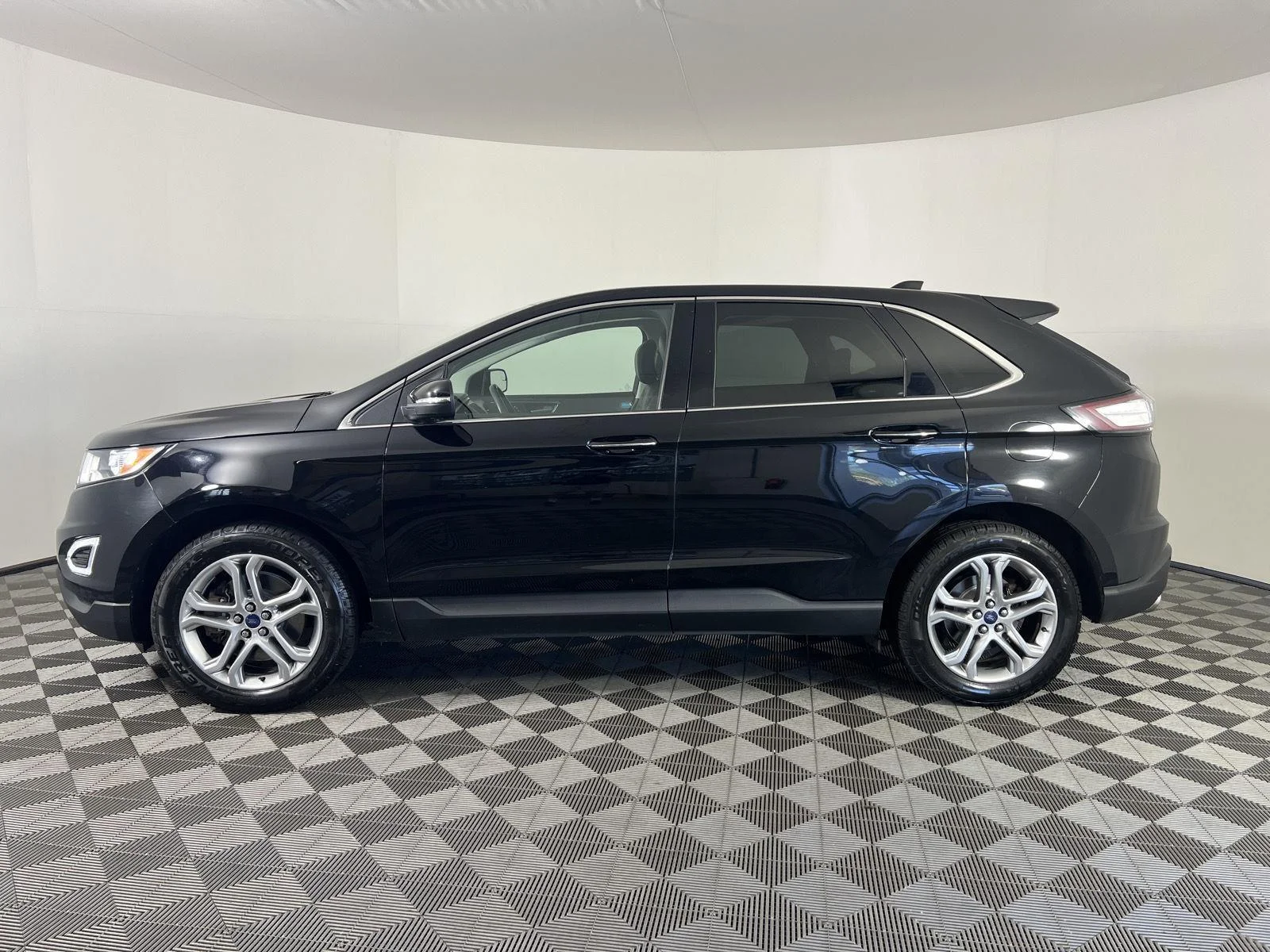 Used 2018 Shadow Black Ford Titanium image 6