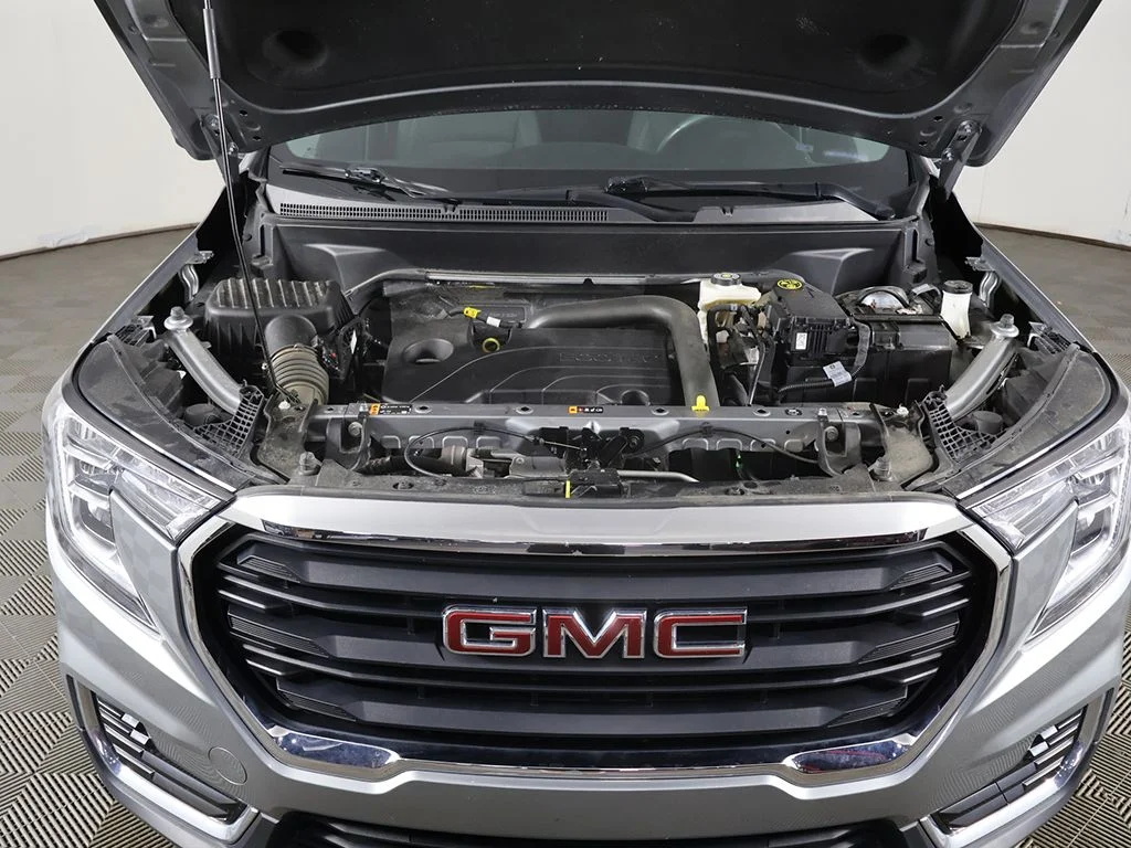 Used 2023 Silver GMC SLE image 19