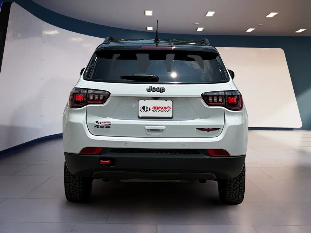 Used 2025 White Jeep Trailhawk image 4