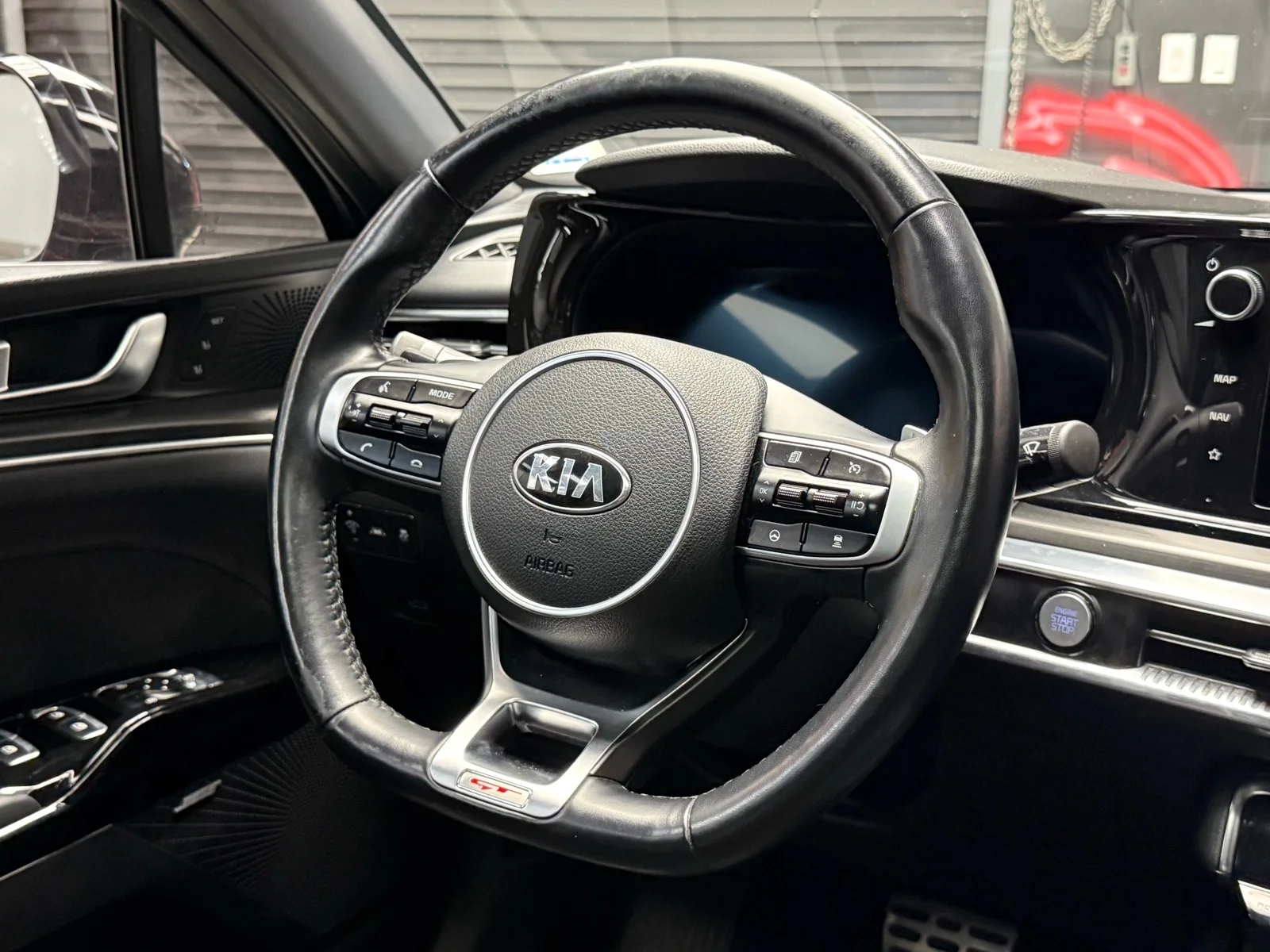 Used 2021 Wolf Gray (c7s) Kia GT-Line image 11