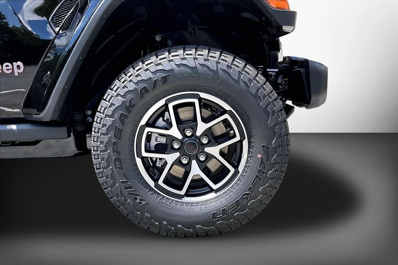 New 2026 Black Clearcoat Jeep Rubicon image 29