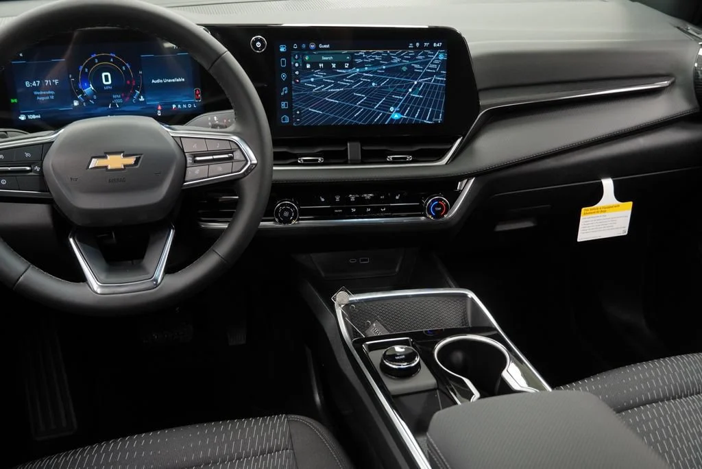 2027 Chevrolet Equinox LT - Photo 21
