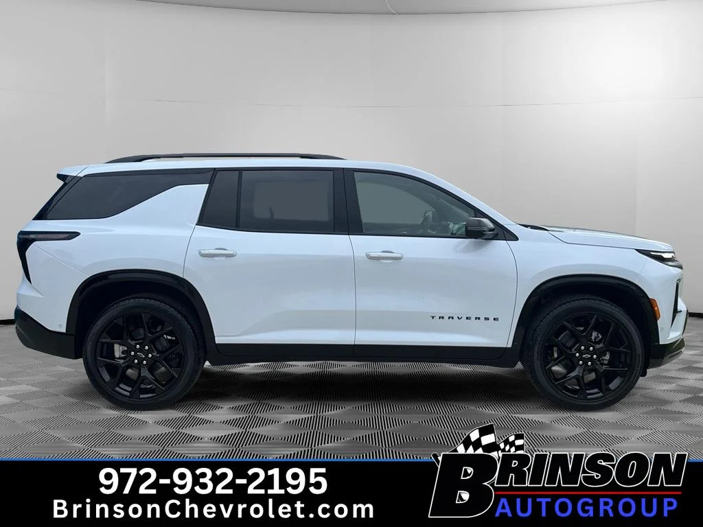 New 2026 Polar White Tricoat Chevrolet RS image 4
