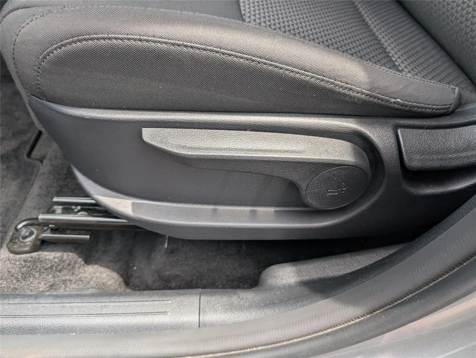Used 2025 Steel Gray Kia LX image 13
