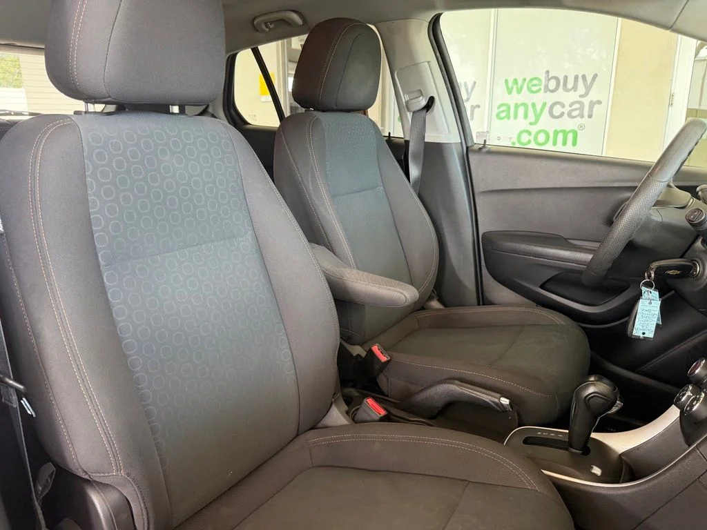 Used 2020 Black Chevrolet LS image 20