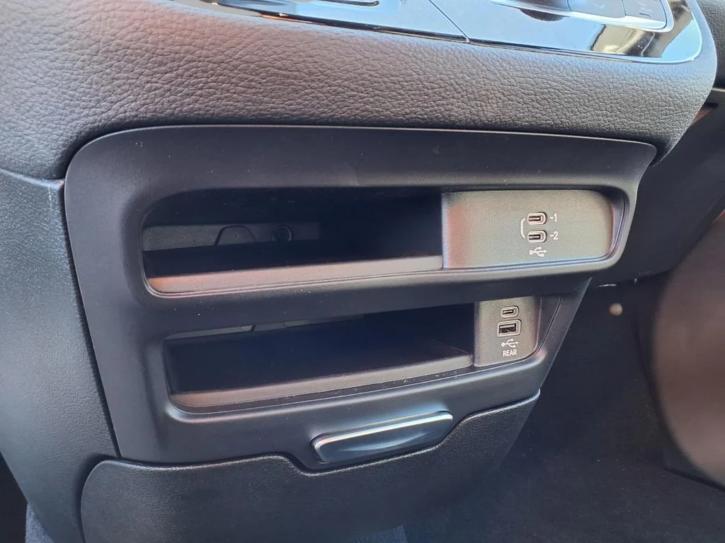 2026 Chrysler Pacifica Select - Photo 8