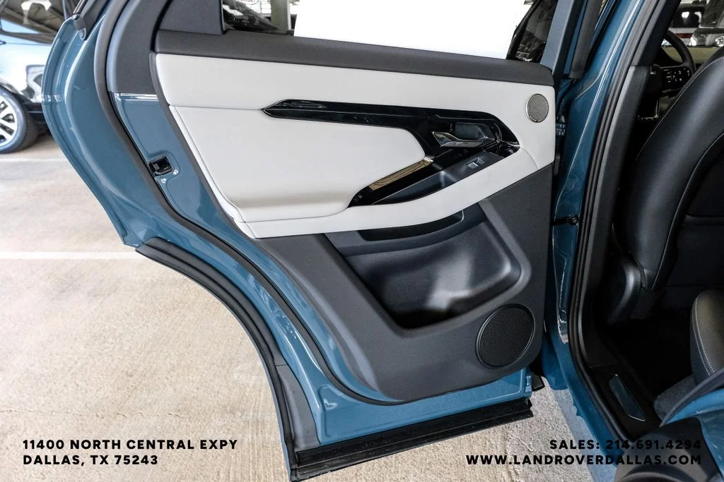 New 2026 Tribeca Blue Metallic Land Rover Hoxton Edition image 44