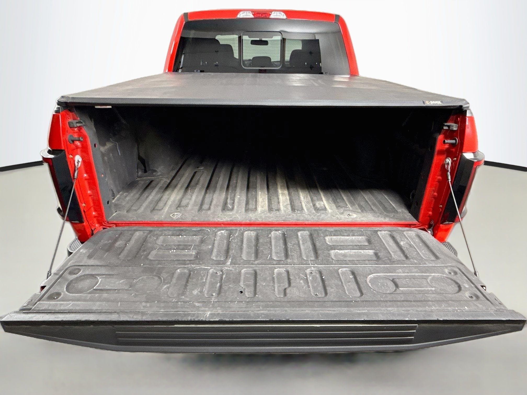 Used 2015 Race Red Ford XLT image 26