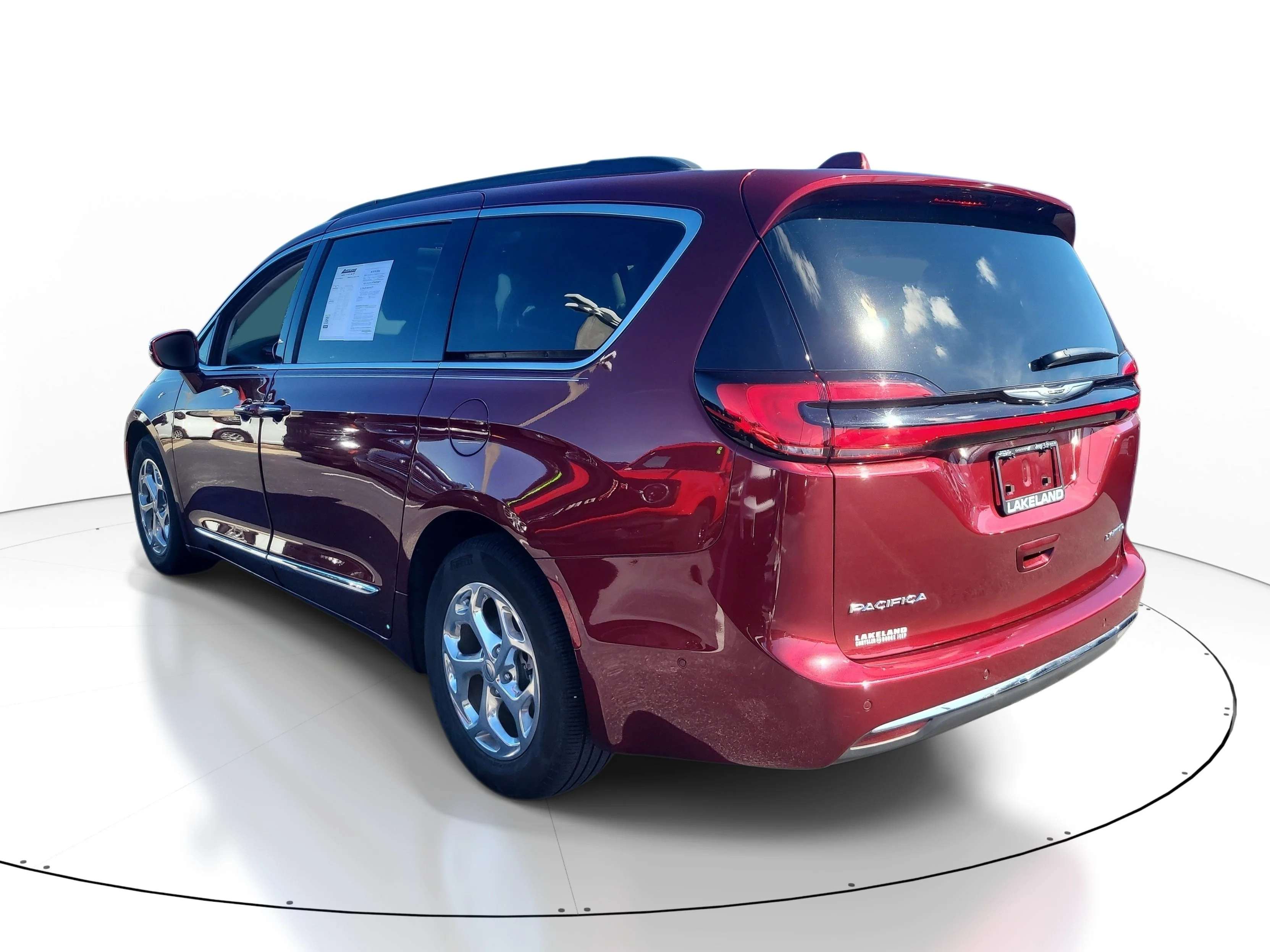 Used 2022 Velvet Red Pearlcoat Chrysler Limited image 6