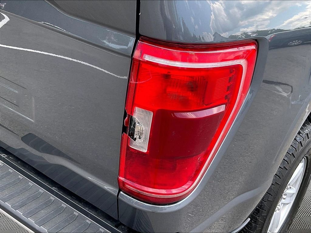 Used 2022 Brown Ford XLT image 31