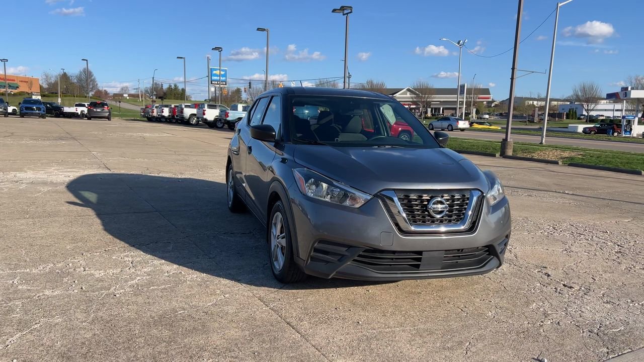 Used 2020 Gun Metallic Nissan S image 3
