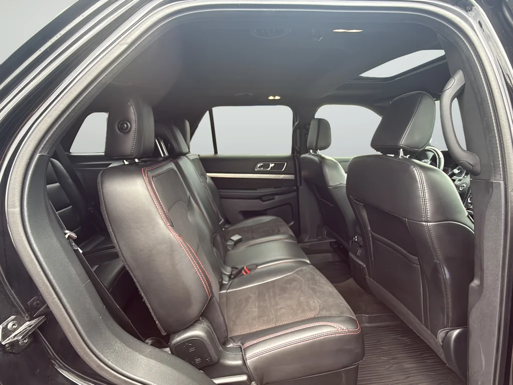 Used 2018 Black Ford XLT image 25