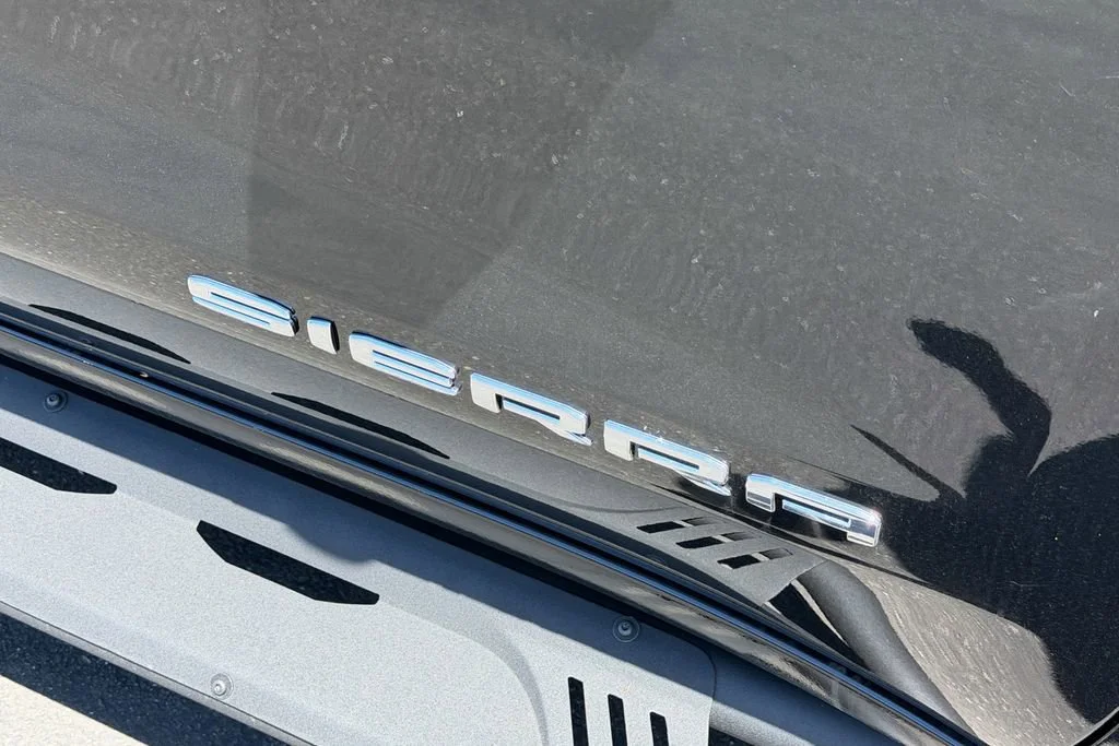 New 2026 Onyx Black GMC SLE image 6