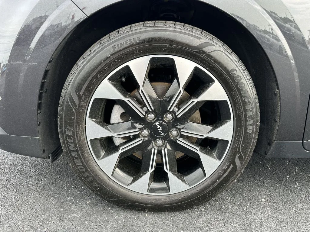 Used 2024 Gray Kia EX image 16