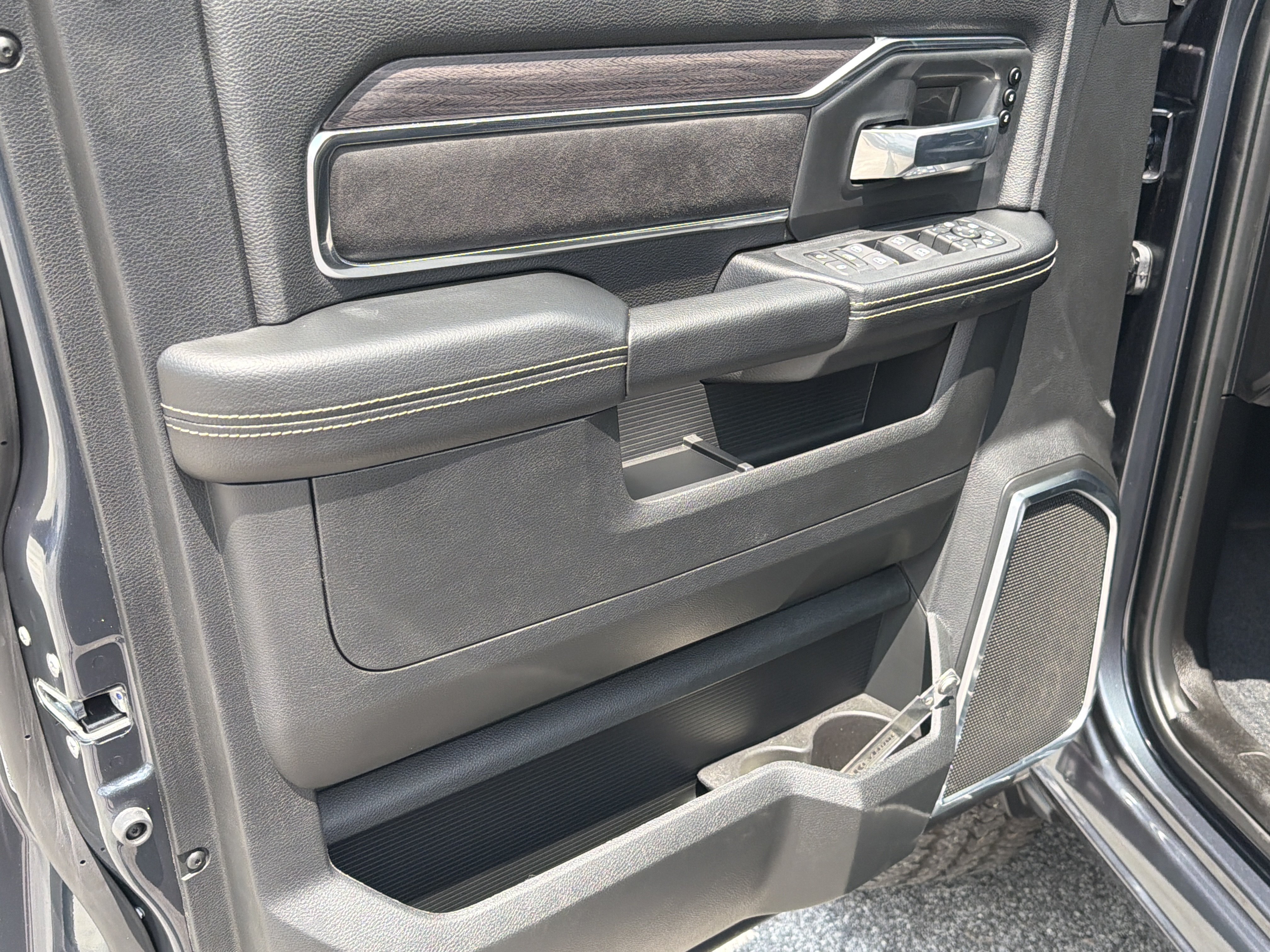 New 2026 Forged Blue Metallic Exterior Paint RAM Laramie image 11