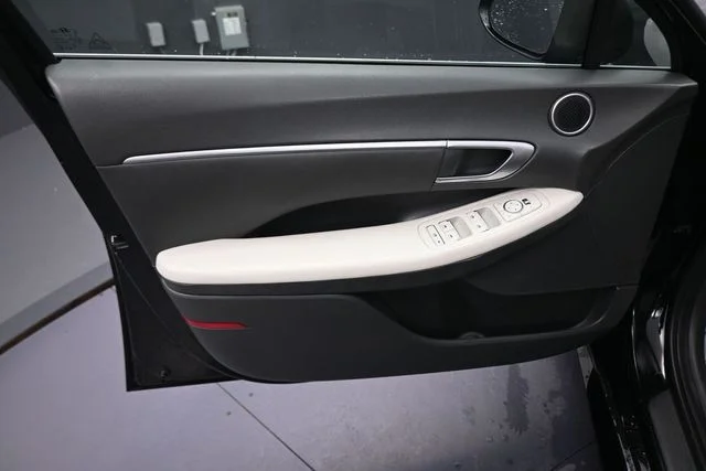 Used 2021 Black Hyundai SEL image 28