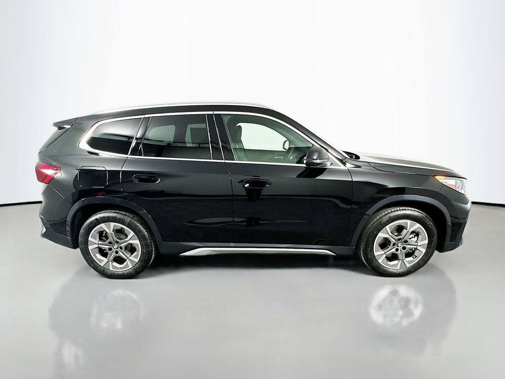 Used 2026 Jet Black BMW xDrive28i image 4