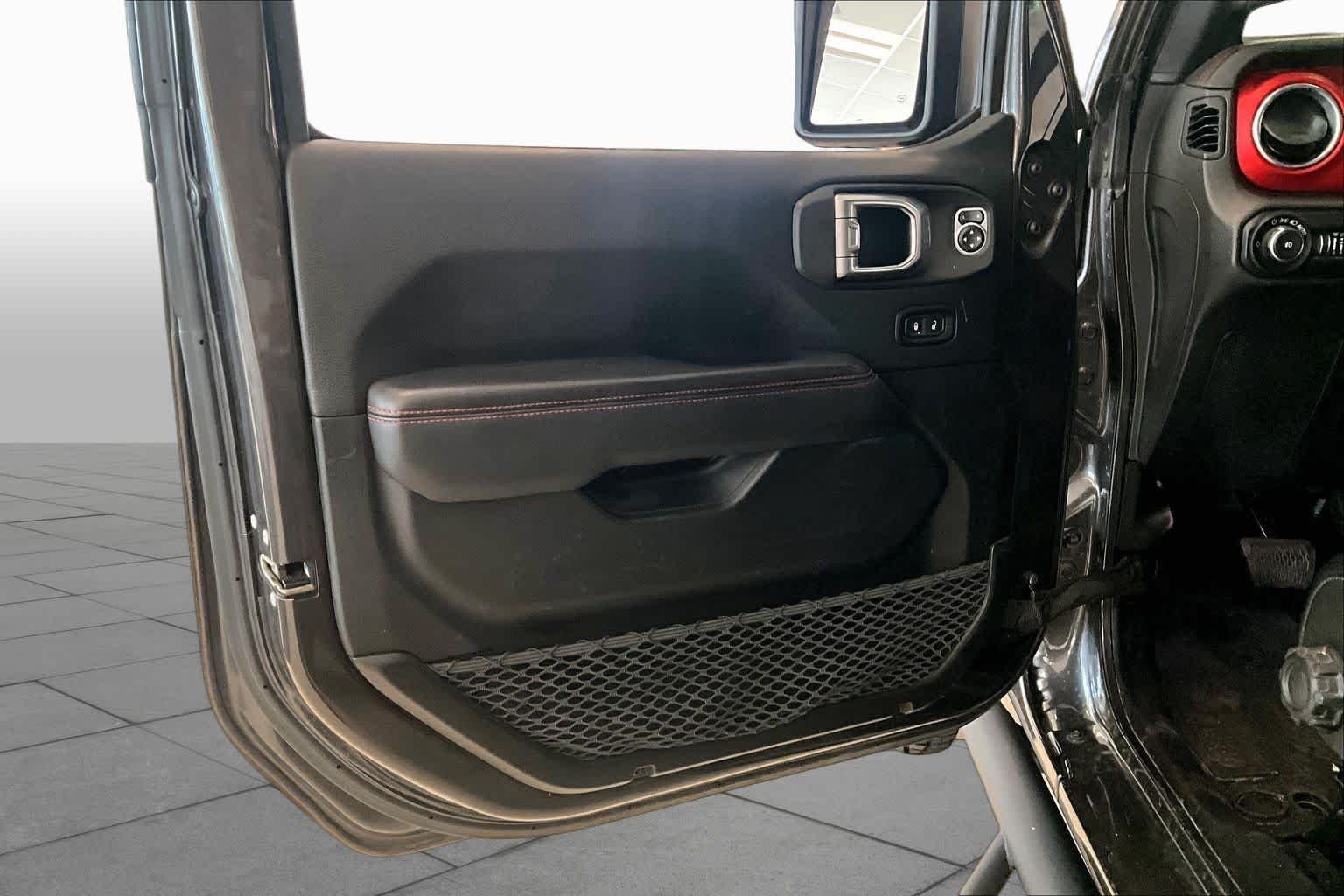 Used 2019 Granite Crystal Metallic Clearcoat Jeep Rubicon image 20
