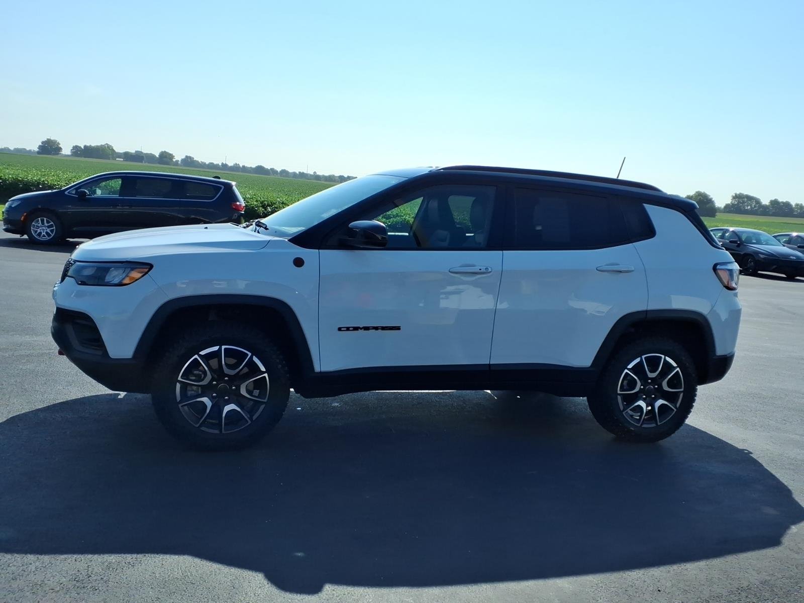 2025 Jeep Compass Trailhawk - Photo 15