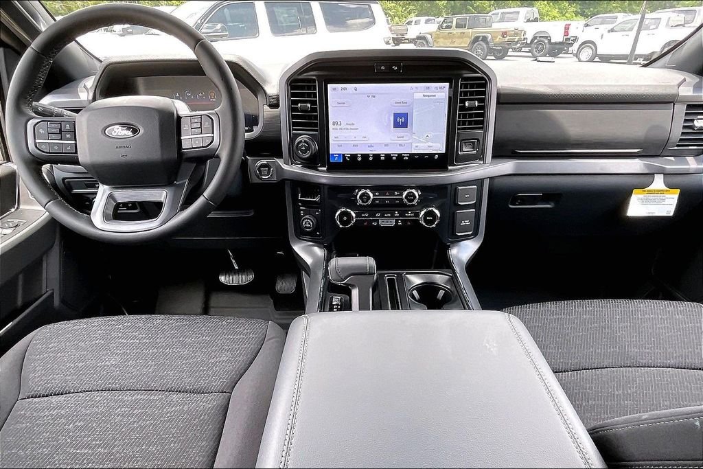 New 2026 Avalanche Ford XLT image 4