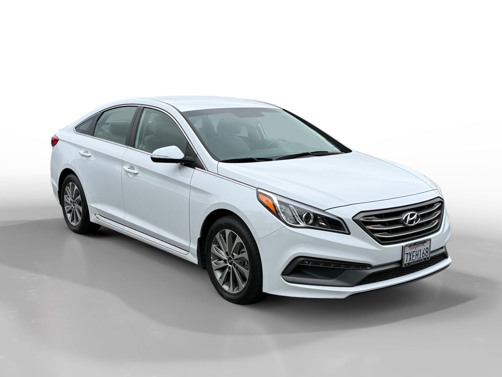 Used 2017 Quartz White Pearl Hyundai Sport image 7