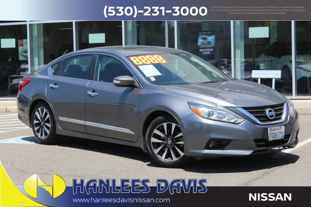 Used 2016 Gray Nissan 2.5 SV image 1